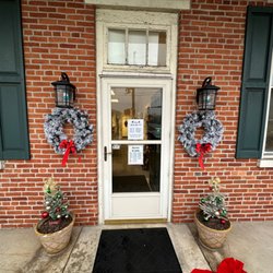 Stubbs Insurance Associates - Front entry is now ready for Christmas!