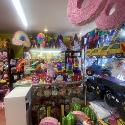 Sonya's Party - Inside Store