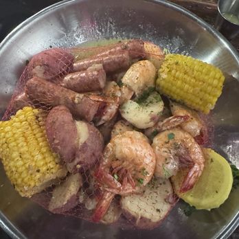 Zeke's Restaurant - Shrimp boil - Salad Near Me - Orange Beach, Alabama Zeke's Restaurant - Shrimp boil - Salad Near Me - Orange Beach, Alabama