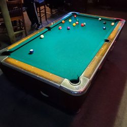 Doucet Saloon - Pool is taken seriously here.