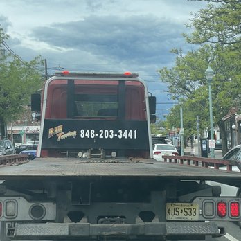 Bin Towing - The tow truck that almost hit my car - Auto Repair Near Me - Perth Amboy, New Jersey