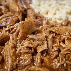 Scoopers Lunch Wagon - Roast pork (regular plate)