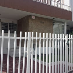 Artefacto - Se ha adaptado una casa para que la agencia gestione, lo cual, crea un ambiente muy acogedor para trabajar y aprender.