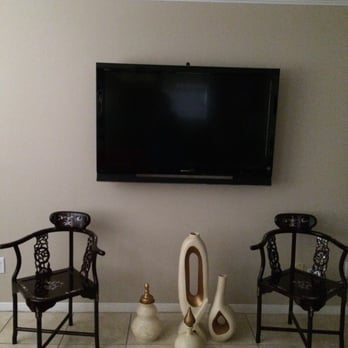 No Cables Attached - TV Mounting Near Me - Houston, Texas No Cables Attached - TV Mounting Near Me - Houston, Texas