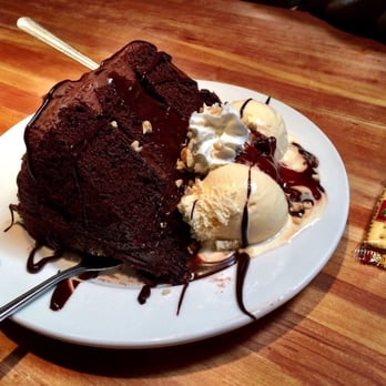 Cheddar's Scratch Kitchen - OMG!!! Large Cake for desert. - American Near Me - Joplin, Missouri