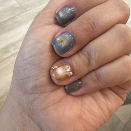 Builder gel with cat eye and design