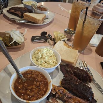 Naaman's BBQ - Ribs,Sausage, baked beans ,coleslaw bread with onions Jalepineos and pickles. Stop in and ask for Tee. - Barbeque Near Me - Texarkana, Texas Naaman's BBQ - Ribs,Sausage, baked beans ,coleslaw bread with onions Jalepineos and pickles. Stop in and ask for Tee. - Barbeque Near Me - Texarkana, Texas