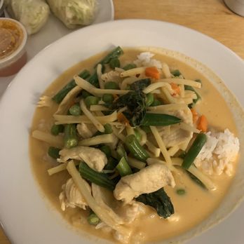 Thai Taste - Matthews - Red Curry with Chicken and Summer Rolls - Thai Near Me - Matthews, North Carolina Thai Taste - Matthews - Red Curry with Chicken and Summer Rolls - Thai Near Me - Matthews, North Carolina