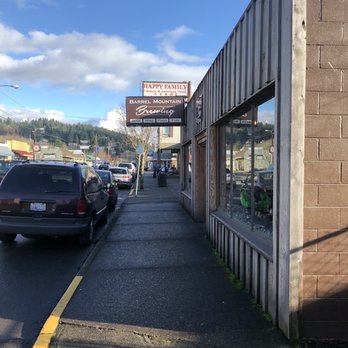 Barrel Mountain Brewing - Very off the beaten path but worth it! - New American Near Me - Battle Ground, Washington