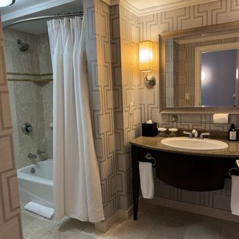 Hotel AKA Boston Common - Bathroom - Hotels Near Me - Boston, Massachusetts Hotel AKA Boston Common - Bathroom - Hotels Near Me - Boston, Massachusetts
