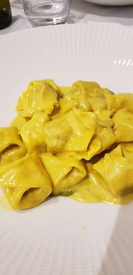 Al pozzo etrusco di Fabrizio Grilli by null