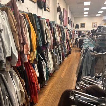 Plato's Closet San Mateo - Used, Vintage & Consignment Near Me - San Mateo, California Plato's Closet San Mateo - Used, Vintage & Consignment Near Me - San Mateo, California