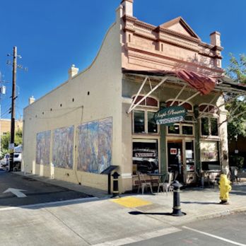 Simple Pleasures Restaurant - the outside of the building - Breakfast & Brunch Near Me - Lincoln, California Simple Pleasures Restaurant - the outside of the building - Breakfast & Brunch Near Me - Lincoln, California