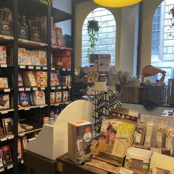 Le Beau Marché - the interior of a bookstore - Grocery Near Me - Montreal, Quebec Le Beau Marché - the interior of a bookstore - Grocery Near Me - Montreal, Quebec