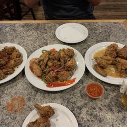 Mug Shotz Sports Bar & Grill - Yum