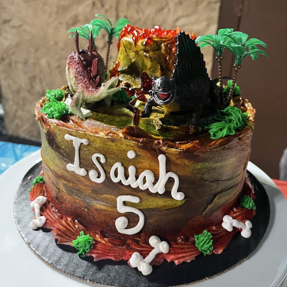 Lucky - My son's fifth birthday cake double 8 inch round. Loved it!! - Grocery Near Me - Livermore, California