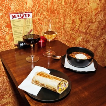 Machete Burrito Berlin - Burrito "Pinche Cabron" mit Shredded Beef und Chili Sin Carne. - Mexican Near Me - Berlin, BE