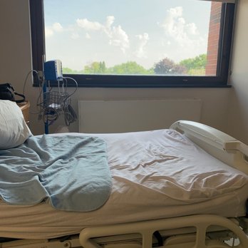 FHN Memorial Hospital - Hospital bed and view from room. - Doctors Near Me - Freeport, Illinois