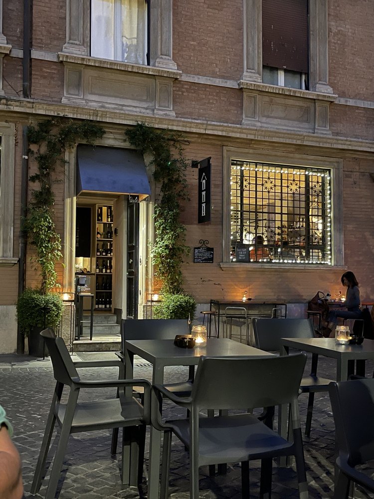 CASA MINGHETTI Updated March 2024 14 Photos Piazza Minghetti 1A