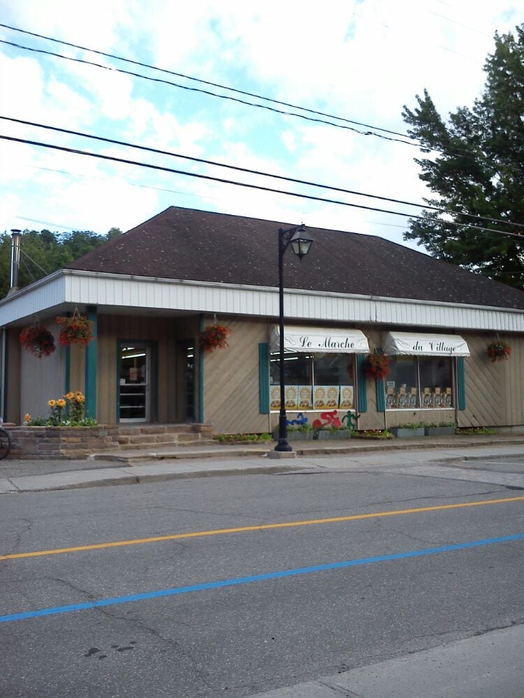 MARCHÉ BONICHOIX Updated August 2024 1979 Chemin du Village, Mont