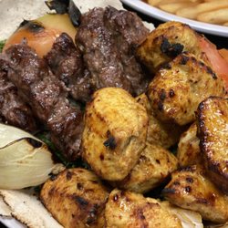 Raouche Cafe - Mix kabob (Kufta & Chicken)