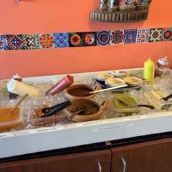 Don Pepe's Taqueria - Salsa bar