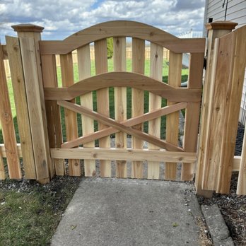 Everlast Fence - Custom gate - Fences & Gates Near Me - Shorewood, Illinois Everlast Fence - Custom gate - Fences & Gates Near Me - Shorewood, Illinois
