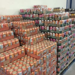 Club Entrepôt Provigo - Cans of pop