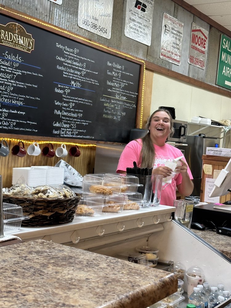 BRADSHAWS BISTRO & COFFEE Updated August 2024 315 S Broadway