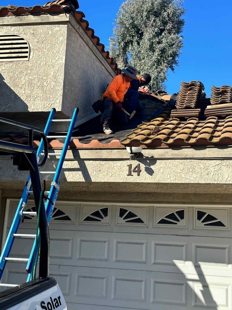 Slide of Micasa Pro Roofers