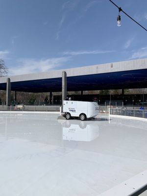 LeFrak Center at Lakeside by null