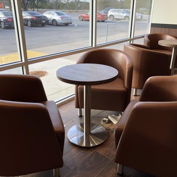 85°C Bakery Cafe-Lakeline - Seating - Coffee & Tea Near Me - Austin, Texas