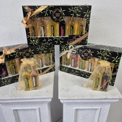 Kingsport Olive Oil Company - Variety of gifting options, Six Pack or the Perfect Pair