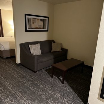Cobblestone Hotel & Suites - Cozad - Sitting area - Hotels Near Me - Cozad, Nebraska Cobblestone Hotel & Suites - Cozad - Sitting area - Hotels Near Me - Cozad, Nebraska