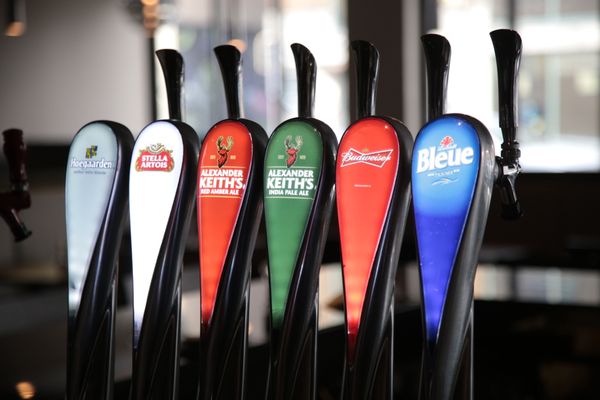 Rôtisserie St-Hubert by null