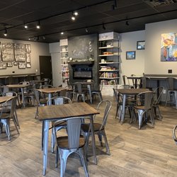 Kavé Coffee Bar - Inside