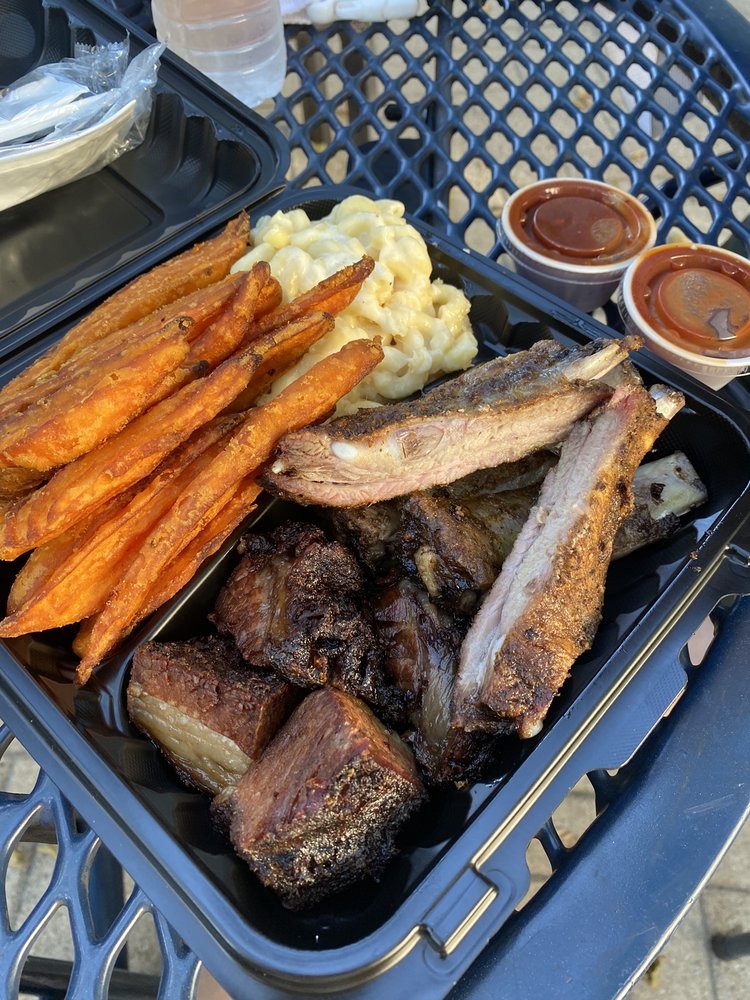 LARRY J’S BBQ CAFE - 57 Photos & 167 Reviews - 600 D St, Boston, MA ...