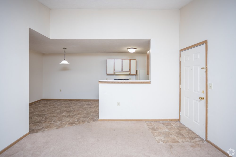 MEADOWBROOK APARTMENTS & TOWNHOMES 11 Photos 13 Meadow Brook Ln