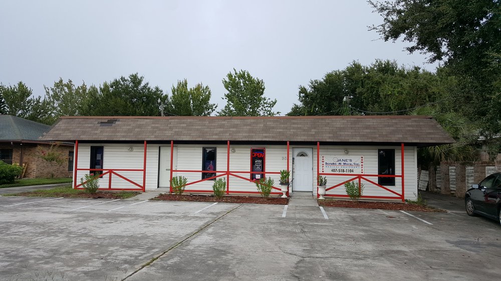 JANE’S SCRUBS N MORE Updated October 2024 16 Photos 905 W Oak St