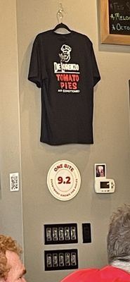 De Lorenzo's Tomato Pies by null