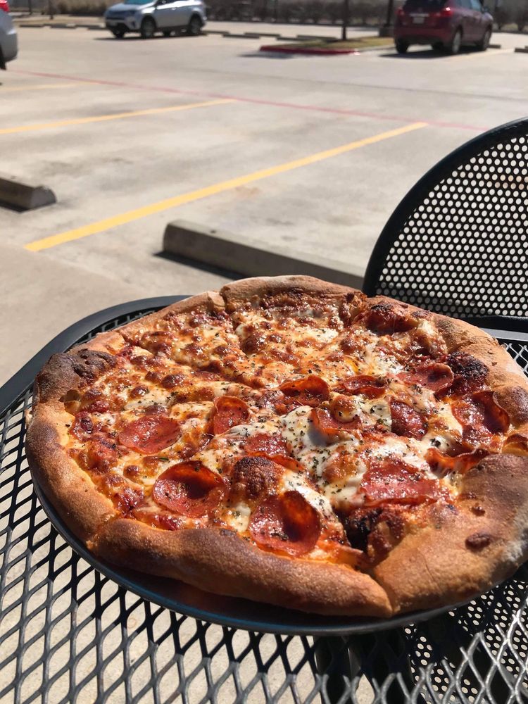 THE GROWLER BAR AND KITCHEN 180 Photos & 184 Reviews Beer Bar 1300 FM 685, Pflugerville