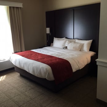 Comfort Suites Youngstown North - King size bed with soft and firm pillows.....soft in front firm in back! - Hotels Near Me - Youngstown, Ohio Comfort Suites Youngstown North - King size bed with soft and firm pillows.....soft in front firm in back! - Hotels Near Me - Youngstown, Ohio