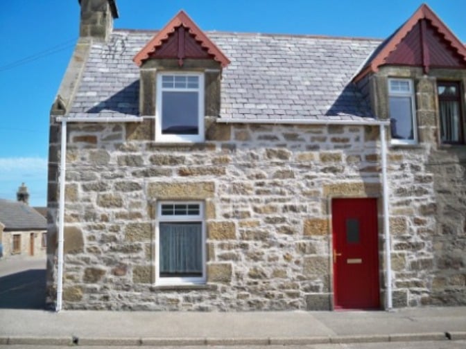 CLAVIE COTTAGE SELF CATERING Updated September 2024 81 Dunbar Street, Elgin, Moray, United