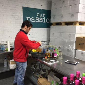 Greenhook Ginsmiths - Cocktail making - Distilleries Near Me - Greenpoint, New York