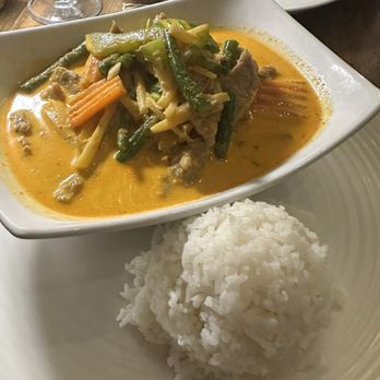 Chiangmai - Beef Red Curry - Thai Near Me - Conshohocken, Pennsylvania