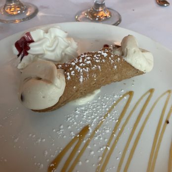 Mannino's Restaurant and Lounge - Cannoli - Italian Near Me - Oakdale, New York Mannino's Restaurant and Lounge - Cannoli - Italian Near Me - Oakdale, New York