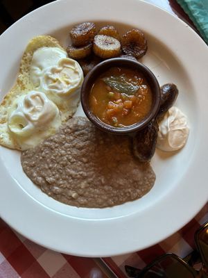 Myra's Salvadorian Cuisine by null
