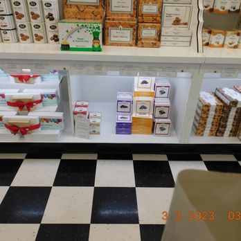See's Candies - For the holidays they do have dads favorite the peanut brittle and the molasses crisps so many flavors the greatest. - Candy Stores Near Me - San Diego, California See's Candies - For the holidays they do have dads favorite the peanut brittle and the molasses crisps so many flavors the greatest. - Candy Stores Near Me - San Diego, California