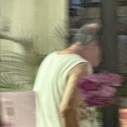Kona Alii Condo Maintenance - This guys an asshole!