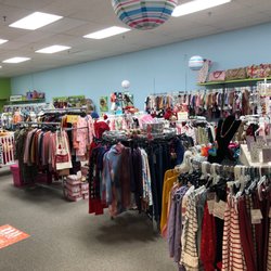 Sara's - Large selection of cute toddler clothes!!